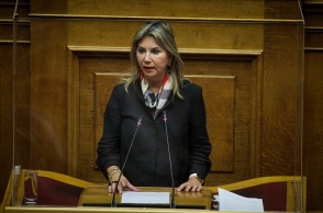 Θύμα εκβιασμού από δημοσιογράφο κατήγγειλε ότι έπεσε η Ζέττα Μακρή