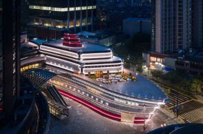 Η Louis Vuitton παρουσιάζει το «The Louis», ένα εντυπωσιακό κατάστημα-πλοίο στη Σαγκάη - Εμπνευσμένο από τις ιστορικές της βαλίτσες και το παρελθόν της πόλης.