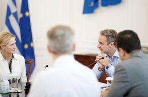 Συνάντηση του Κυριάκου Μητσοτάκη με την αντιπρόεδρο της Meta - Αναγνωρίστηκε ο ηγετικός ρόλος της Ελλάδας στην προστασία των παιδιών από τον ψηφιακό εθισμό