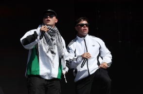 Η στάση διάφορων μουσικών για την Παλαιστίνη: Από τους Kneecap στον Roger Waters των Pink Floyd.