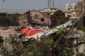 Air India: Πώς έσβησαν οι διακόπτες καυσίμου; Τα ερωτήματα  που δεν έχουν απαντηθεί για την πτώση του Boeing 787