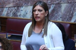 Επίθεση Κωνσταντοπούλου σε Τσίπρα: Κάνει τσάρκες στο εξωτερικό με μισθό βουλευτή