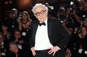 Ο Γούντι Άλεν κυκλοφορεί το πρώτο του μυθιστόρημα - Το βιβλίο εξερευνά τις νευρώσεις, τις σχέσεις και τις αντιφάσεις της δημόσιας εικόνας του σκηνοθέτη