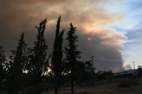 Φωτιά στην Κορινθία: Σε δύο προσαγωγές προχώρησαν οι Αρχές - Έκαναν εργασίες με τροχό και ηλεκτροκόλληση 
