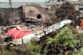 Βρετανία: Συγγενείς θυμάτων του αεροπορικού δυστυχήματος της Air India παρέλαβαν λάθος σορούς - Έρευνα για παραλείψεις σε ταυτοποίηση και μεταφορά των λειψάνων.