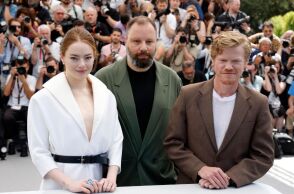 Το «Bugonia» του Γιώργου Λάνθιμου κάνει παγκόσμια πρεμιέρα στο 82ο Φεστιβάλ Βενετίας - Η νέα ταινία του Έλληνα σκηνοθέτη θα διεκδικήσει τον Χρυσό Λέοντα