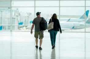 Τέλος στο όριο των 100ml στα αεροπλάνα – Οι εξαιρέσεις