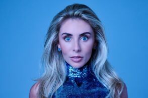 Τι πιστεύουν οι γονείς της Μπόνι Μπλου για την επιλογή σταδιοδρομίας της - Νέο ντοκιμαντέρ του Channel 4 για τη ζωή της δημιουργού περιεχομένου ενηλίκων