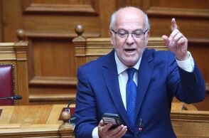 Απάντηση Φλωρίδη στην Κωνσταντοπούλου: Πήρατε τον κατήφορο - Καταλαβαίνω την μαύρη απελπισία σας