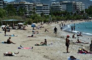 Παλαιό Φάληρο: Πώς «εξαφανίστηκε» η γυναίκα με το καρότσι -  «Μιλούν» οι κάμερες ασφαλείας