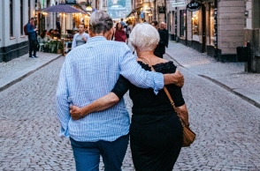 Η ακριβής ηλικία κατά την οποία αρχίζουμε να γερνάμε 