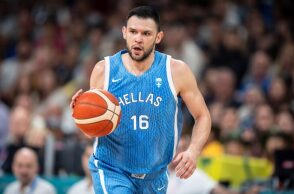 Ο Κώστας Παπανικολάου