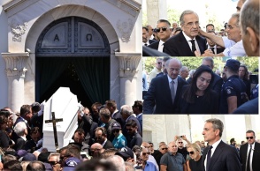 Θρήνος στην κηδεία της Λένας Σαμαρά: Εικόνες από το τελευταίο αντίο