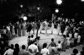 John Demos: Ο χορός του φωτός και του χρόνου