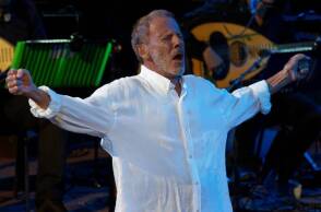 Σταύρος Ξαρχάκος