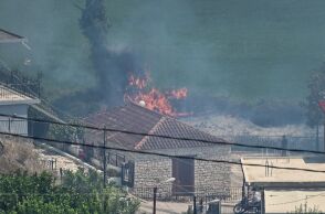 Εκκενώνεται η Φιλιππιάδα -  Στο έλεος της πύρινης λαίλαπας η Πρέβεζα