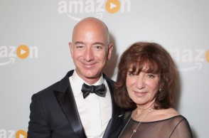 Ο Τζεφ Μπέζος με τη μητέρα του, Τζάκι