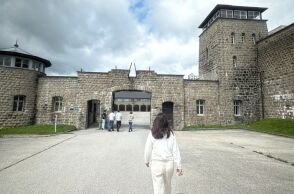 Το Μαουτχάουζεν, ο Θεοδωράκης και το σημαντικότερο μουσικό έργο που γράφτηκε ποτέ για το Ολοκαύτωμα 