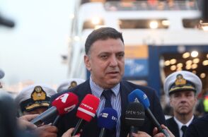 Ο Βασίλης Κικίλιας ενισχύει τους ελέγχους στα ημερόπλοια για την ασφάλεια των επιβατών και την ομαλή λειτουργία της ακτοπλοΐας.