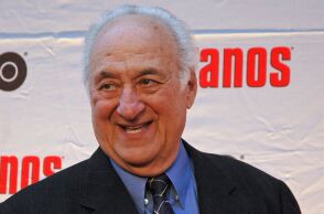 Ο ηθοποιός και άνθρωπος του θεάτρου Τζέρι Άντλερ, γνωστός από τη σειρά Sopranos και πάνω από 50 έργα στο Μπρόντγουεϊ, πέθανε σε ηλικία 96 ετών.