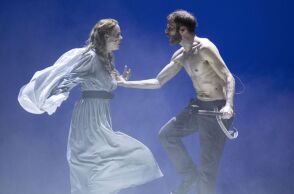 «Όσα Παίρνει ο Άνεμος»: Επιστρέφει στο Δημοτικό Θέατρο Πειραιά και γίνεται εξώφυλλο στο αμερικανικό «The Scarlett Letter»