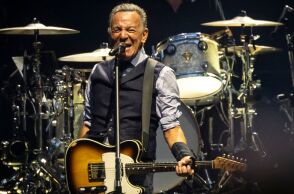 Ο Μπρους Σπρίνγκστιν κυκλοφορεί την ηλεκτρική εκδοχή του Nebraska σε επετειακό box set, μαζί με ανέκδοτα τραγούδια, live άλμπουμ και νέο βιογραφικό φιλμ.