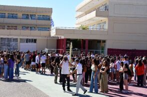 Αντίστροφη μέτρηση για το άνοιγμα των σχολείων - Πότε θα χτυπήσει το πρώτο κουδούνι της χρονιάς