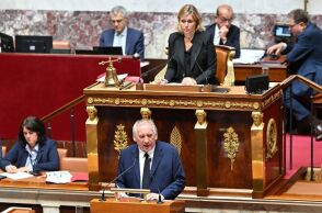 Γαλλία: Πού οφείλεται η κυβερνητική αστάθεια και τι αναμένεται να συμβεί;