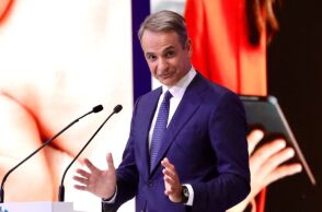 Μητσοτάκης σε φον ντερ Λάιεν: Σας ευχαριστούμε που τιμήσατε τους γενναίους Έλληνες πυροσβέστες