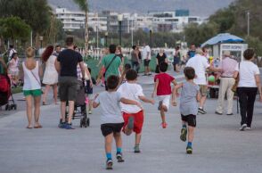 Νέο φορολογικό τοπίο για τους πολύτεκνους με μηδενικό φόρο στα 20.000 ευρώ, αυξημένο αφορολόγητο και μέτρα στήριξης σε όλη τη χώρα.