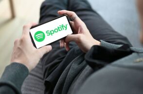 Το Spotify ανακοινώνει lossless ήχο για premium συνδρομητές, σε ποιότητα FLAC, σε μια κίνηση ανταγωνισμού με Apple Music και Tidal.