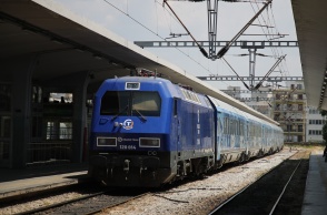 Τρένο σε σταθμό