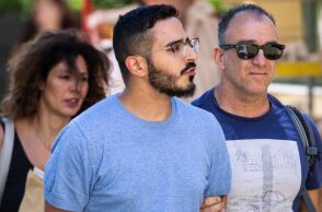 Ο «Tinder Swindler» Σιμόν Λεβίεφ συνελήφθη στη Γεωργία μετά από αίτημα της Interpol - Είχε εξαπατήσει γυναίκες αποσπώντας πάνω από 10 εκατ. δολάρια. 