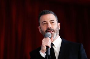 Τζίμι Κίμελ: «Τι γίνεται με την ελευθερία του λόγου;» - Παραγωγοί και δημοσιογράφοι αντιδρούν  για το «κόψιμο» της εκπομπής του