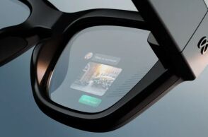 Νέα «έξυπνα» γυαλιά της Meta με τεχνητή νοημοσύνη: Η εταιρία ποντάρει στο ότι θα γίνουν απαραίτητο αξεσουάρ για τους χρήστες παγκοσμίως.