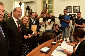 Εκλογές στα Κατεχόμενα: Από τις «τηλεφωνικές γραμμές» στο χαμόγελο της ουδετερότητας