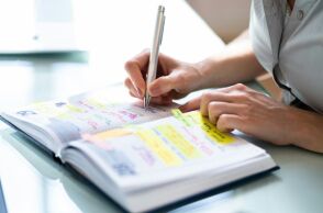 Μελέτη: Η ενεργητικότητα, η οργάνωση και η υπευθυνότητα συνδέονται με μεγαλύτερη μακροζωία, ενώ άγχος και κυκλοθυμία με μικρότερο προσδόκιμο ζωής.