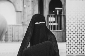 Οι γυναίκες στο Αφγανιστάν έχασαν την τελευταία τους ευκαιρία για να σπουδάσουν - Oι Ταλιμπάν διέκοψαν τη σύνδεση στο διαδίκτυο