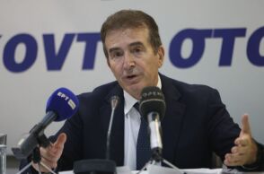 Χρυσοχοΐδης: Δημιουργούμε ειδικό σώμα με 50 άοπλους αστυνομικούς ως διαμεσολαβητές με τους Ρομά