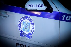 Σύλληψη 25χρονου υπηκόου Τουρκίας σε περιοχή της Αθήνας για κατοχή ναρκωτικών ουσιών - Αντιστάθηκε κατά την επιχείρηση της αστυνομίας. 