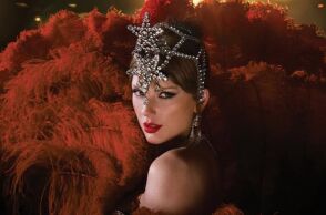 Τέιλορ Σουίφτ: Η 35χρονη σταρ αποκάλυψε στην Έλεν ΝτεΤζένερις ότι τα πόδια της καθαρίζονται μόνο όταν ξυρίζεται - Η δήλωση δίχασε τους θαυμαστές της.