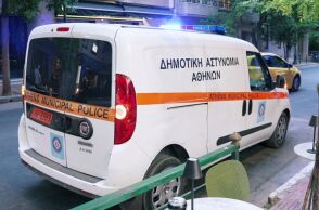 Δήμος Αθηναίων: 11 νέες σφραγίσεις καταστημάτων για υπέρβαση κοινοχρήστου χώρου - Συνολικά πάνω από 130 σφραγίσεις από την αρχή του έτους.