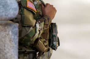 Στρατεύματα της Εθνοφρουράς του Τέξας αναπτύχθηκαν στο Σικάγο - Κλιμάκωση της καταστολής που εφαρμόζει ο Ντόναλντ Τραμπ σε πόλεις υπό τη διοίκηση Δημοκρατικών.