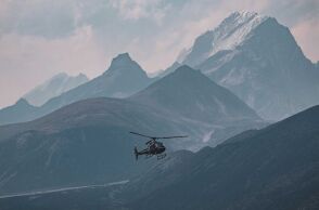 Έβερεστ: Όλοι οι εγκλωβισμένοι ορειβάτες διασώθηκαν μετά από την ισχυρή χιονοθύελλα που παρέλυσε την κοιλάδα Κάρμα στο Θιβέτ.