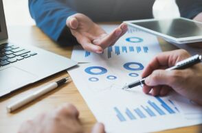 Το Ελληνικό Πάνελ Οικονομολόγων του ΚΕΦΙΜ κρίνει θετικά (58%) τις εξαγγελίες του πρωθυπουργού στη ΔΕΘ - Ζητά τολμηρές αναπτυξιακές πολιτικές.