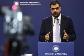 Ο κυβερνητικός εκπρόσωπος Παύλος Μαρινάκης χαρακτήρισε την αποχώρηση της Ζωής Κωνσταντοπούλου από εκπομπή του ΣΚΑΪ επίθεση στην ελευθερία του Τύπου.