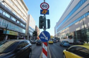 Από τη Δευτέρα 20 Οκτωβρίου επανέρχεται ο Δακτύλιος στην Αθήνα - Δείτε ώρες, όρια, ποιοι εξαιρούνται και πώς εκδίδεται ψηφιακή άδεια κυκλοφορίας.