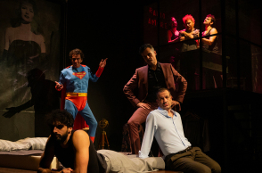 «Ξανθιά Φράουλα» στο Μικρό Θέατρο Μονής Λαζαριστών