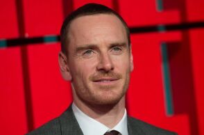 Το Netflix ετοιμάζει τη σειρά «Kennedy» με τον Μάικλ Φασμπέντερ στον ρόλο του Τζο Κένεντι, αφηγούμενη τη θρυλική πορεία της οικογένειας Κένεντι.