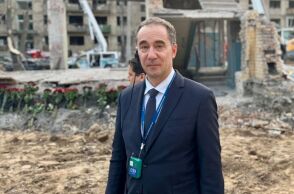 Αλέξανδρος Δημητρακόπουλος: Ο Έλληνας πρέσβης στην Ουκρανία μας ξεναγεί στην «κανονικότητα του κινδύνου»